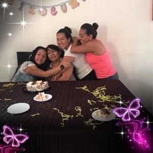 Meet your Posher, Manuela